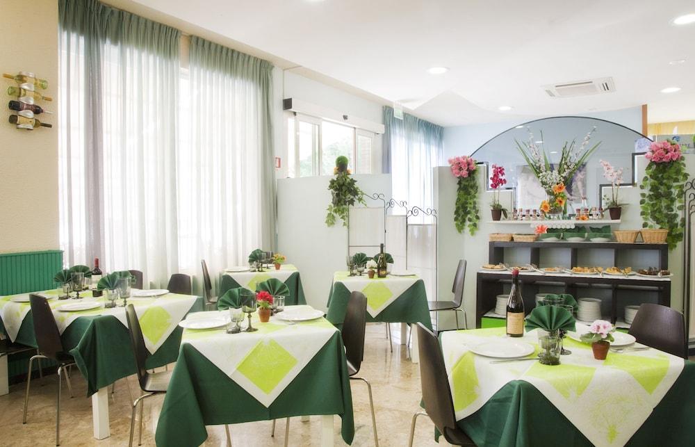 Hotel Olympic Milano Marittima Exteriör bild
