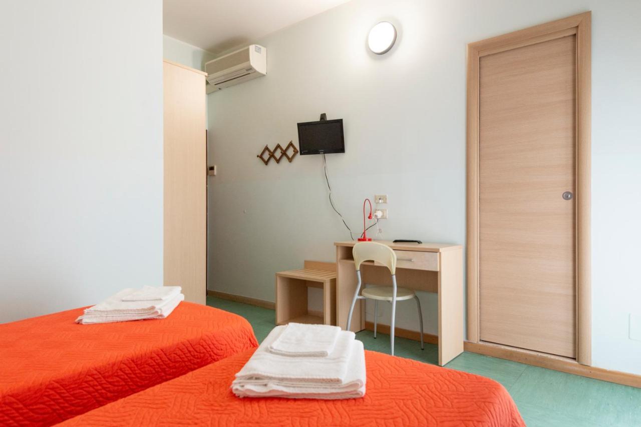 Hotel Olympic Milano Marittima Exteriör bild