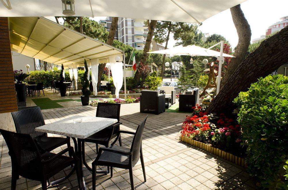 Hotel Olympic Milano Marittima Exteriör bild