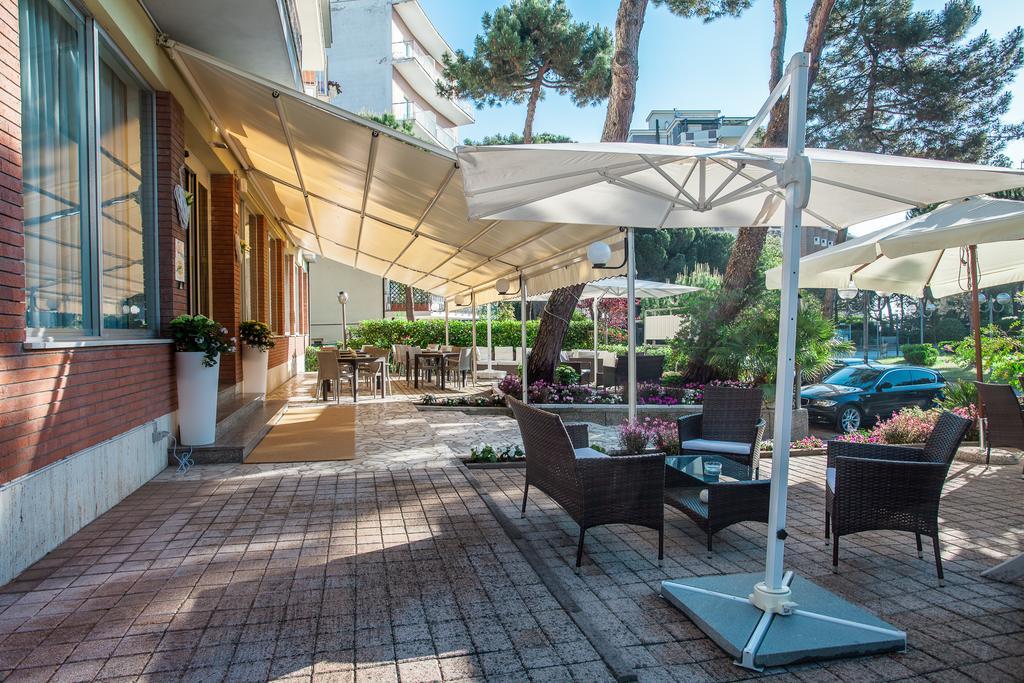 Hotel Olympic Milano Marittima Exteriör bild