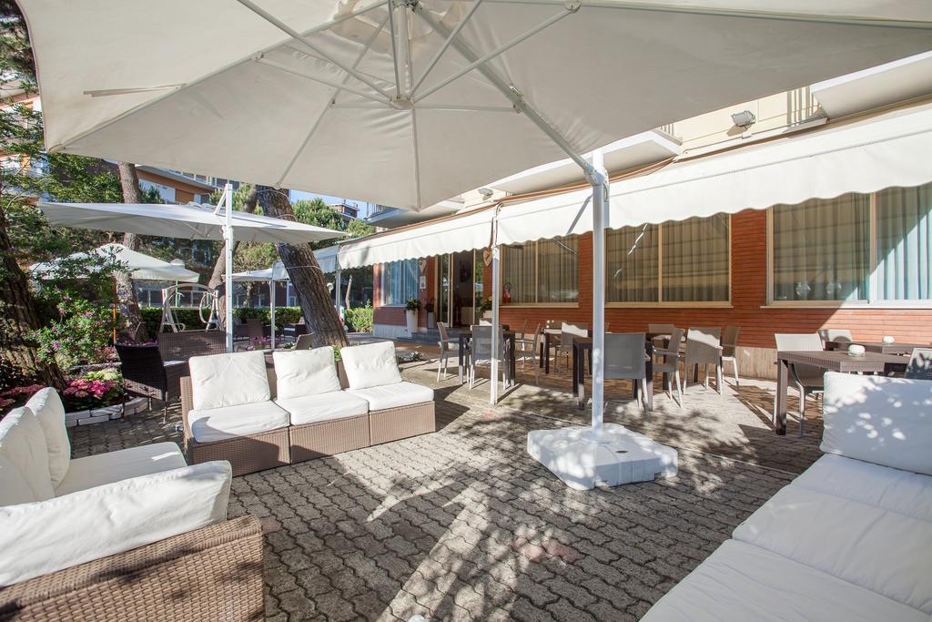 Hotel Olympic Milano Marittima Exteriör bild
