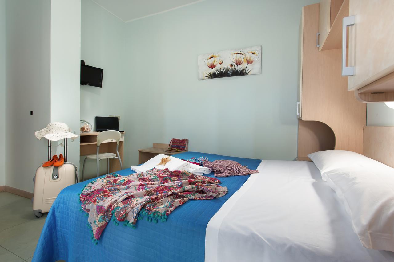 Hotel Olympic Milano Marittima Exteriör bild