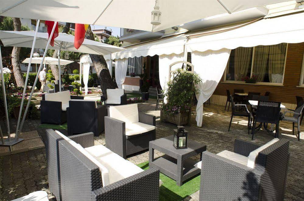 Hotel Olympic Milano Marittima Exteriör bild